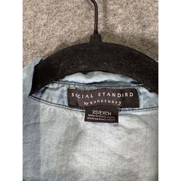 Social Standard by Sanctuary Blouse Women XS Blue Chambray Button Front Western - Picture 2 of 7